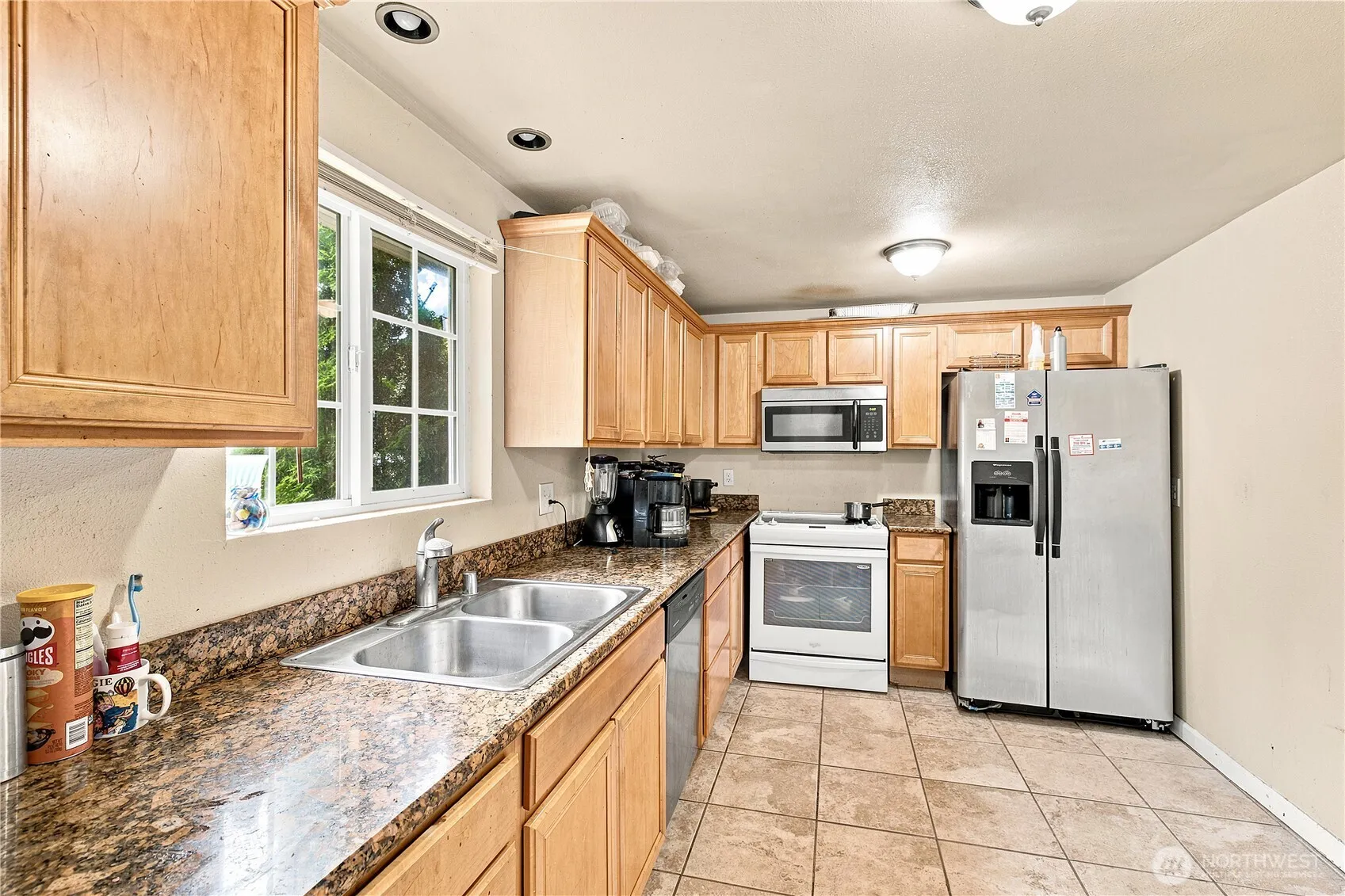 Property photo for 8316 121st Street Sw, Lakewood photo 5