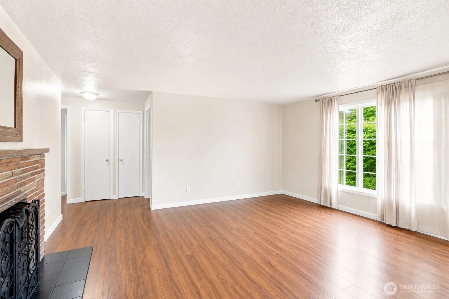 Property photo for 8316 121st Street Sw, Lakewood photo 4