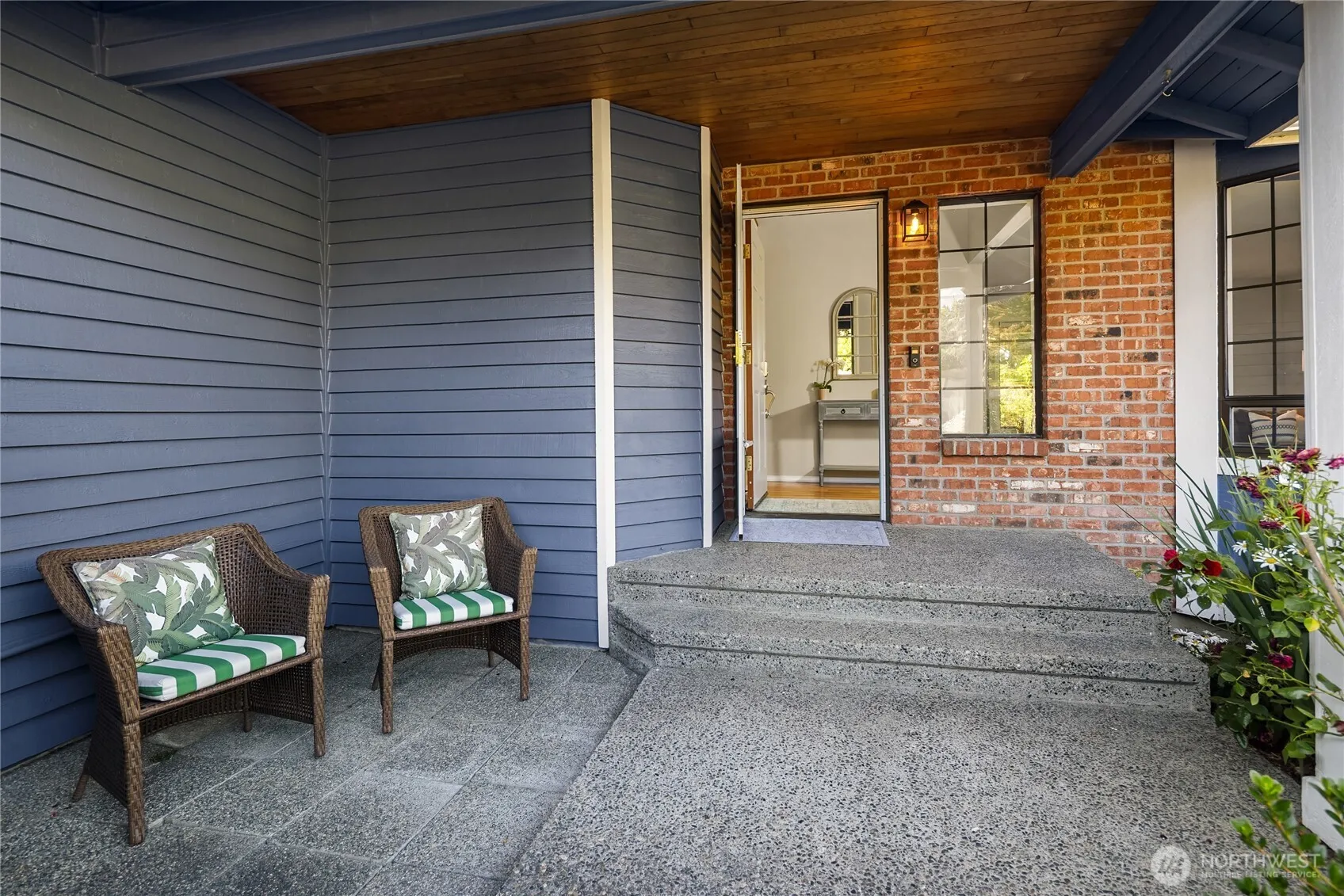 Property photo for 1931 237th Street Se, Bothell photo 2