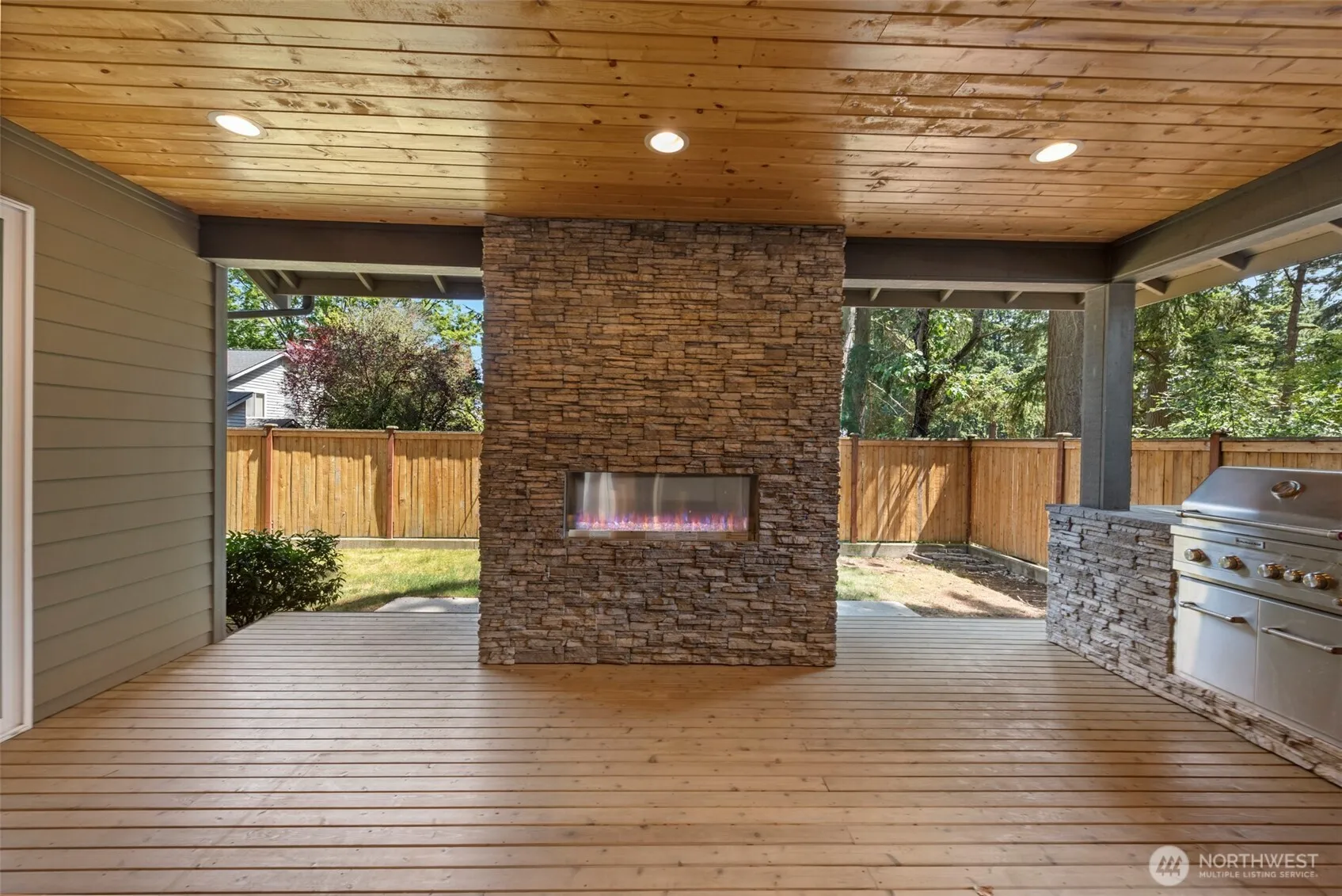 Property photo for 15204 Greenwood Avenue N, Shoreline photo 5