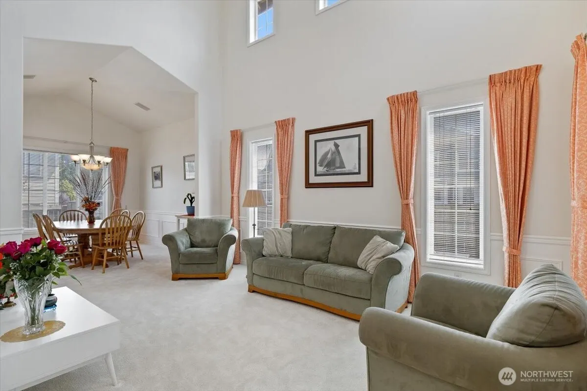 Property photo for 21612 129th Avenue Se, Kent photo 5