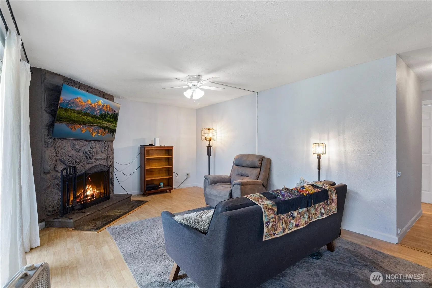 Property photo for 32304 4th Place S #r1, Federal Way photo 4