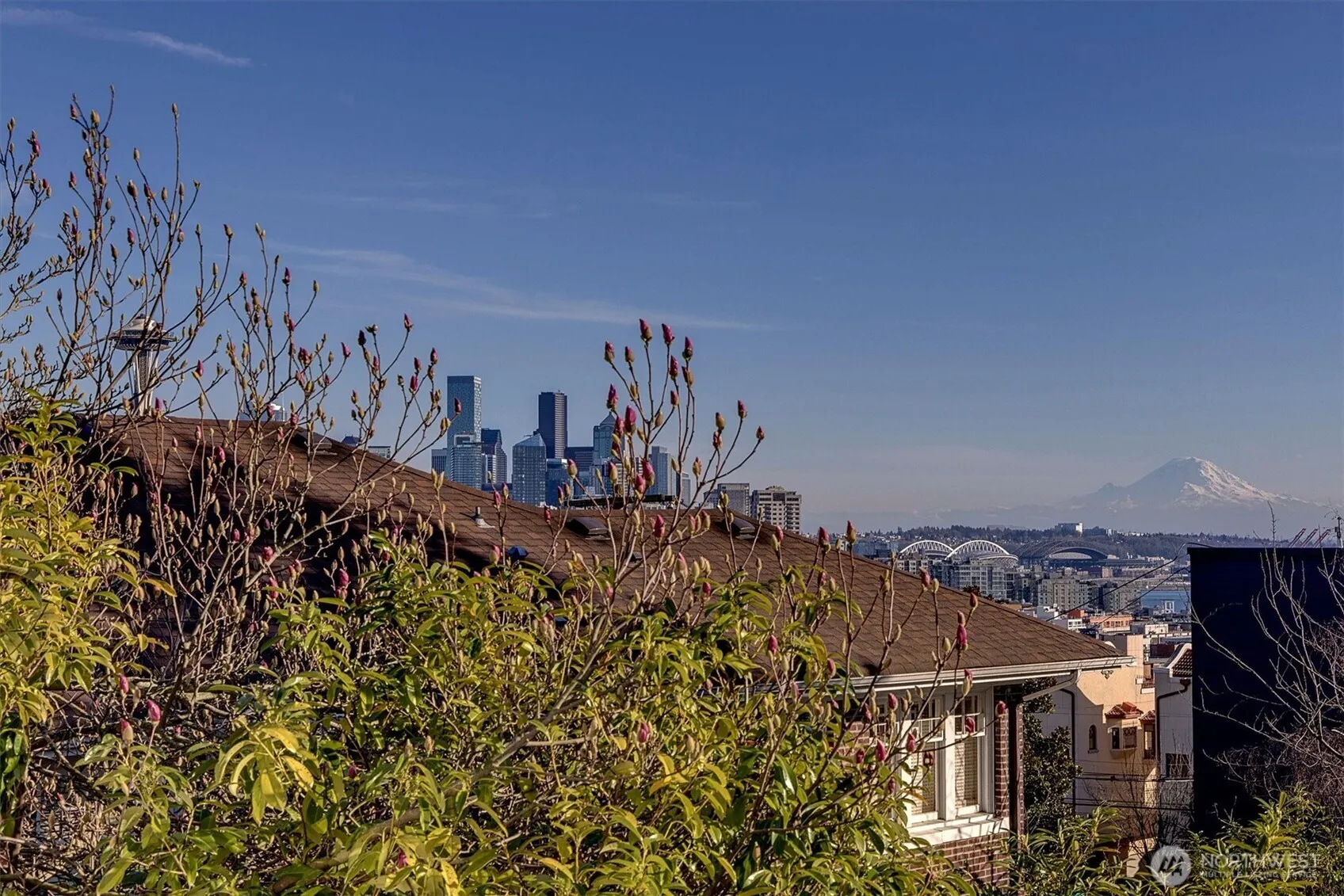 Property photo for 505 W Kinnear Place, Seattle photo 2