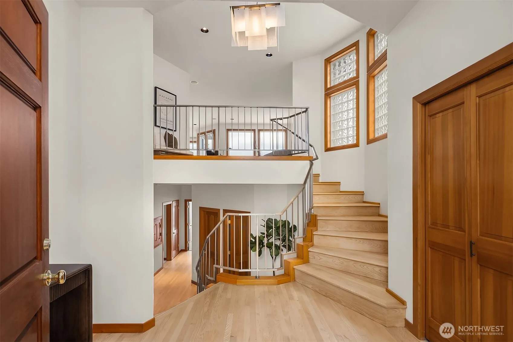 Property photo for 227 8th Avenue, Kirkland photo 3