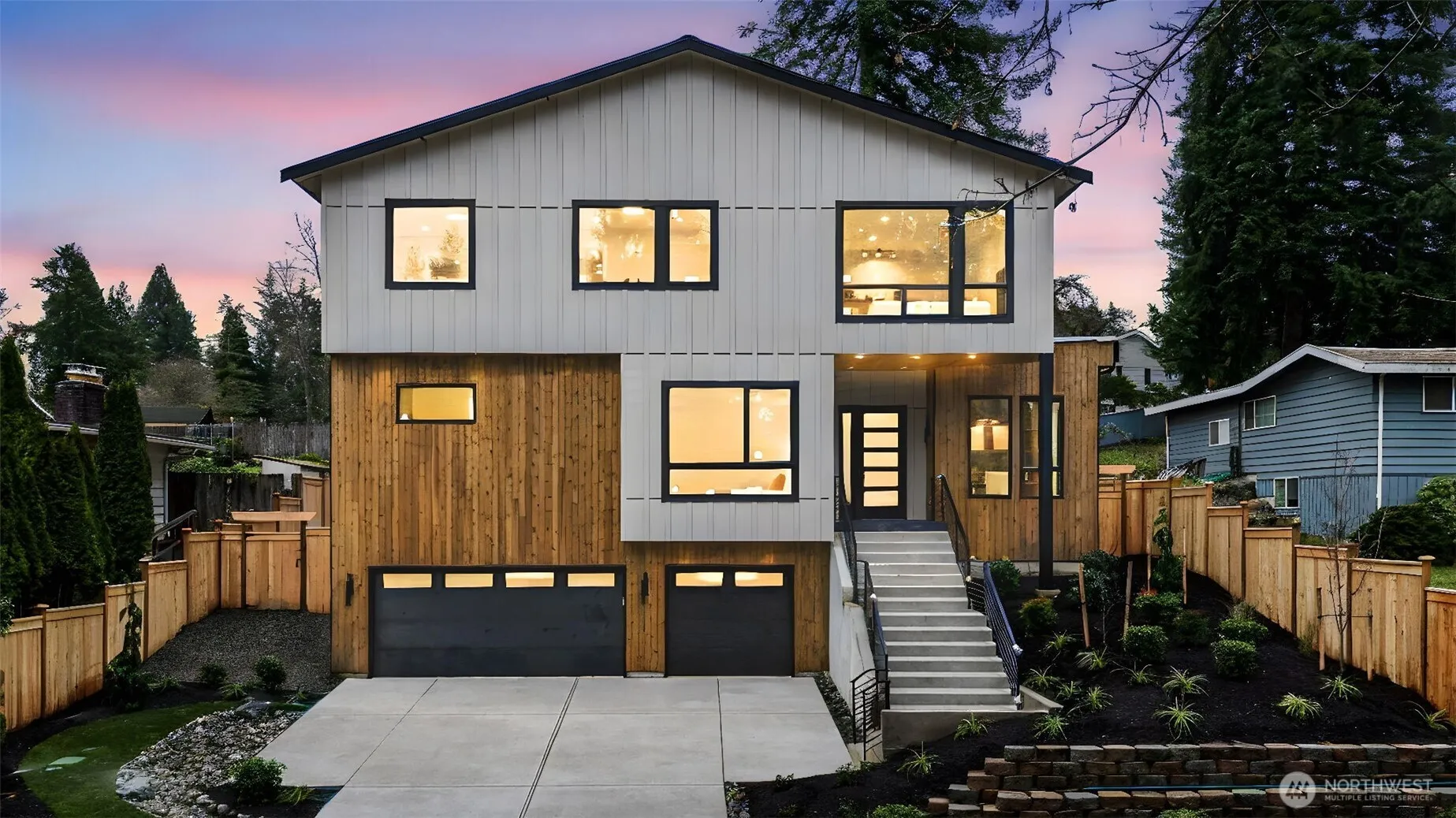Property photo for 14 158th Place Ne, Bellevue photo 2