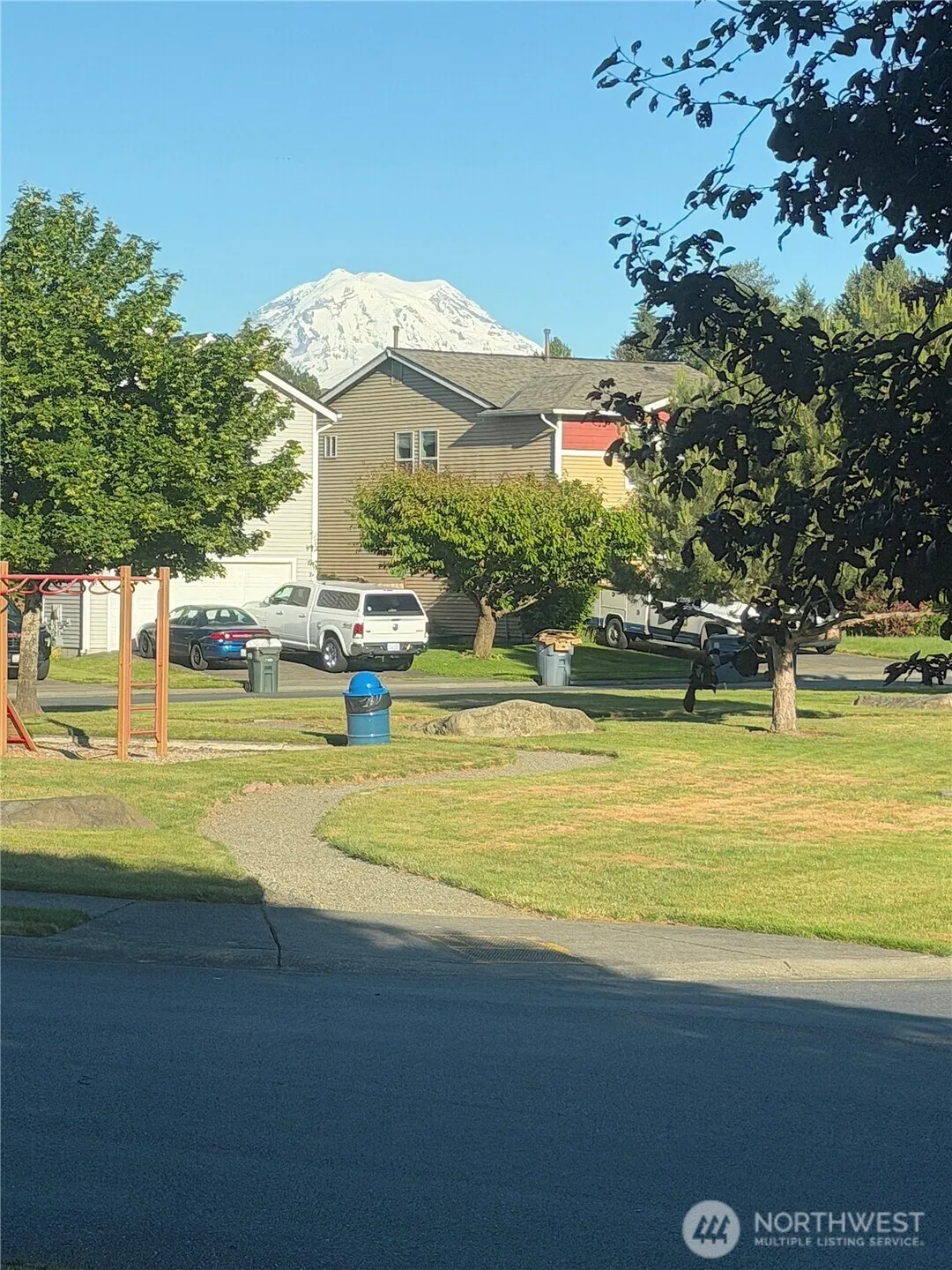 Property photo for 18502 94th Avenue E, Puyallup photo 2