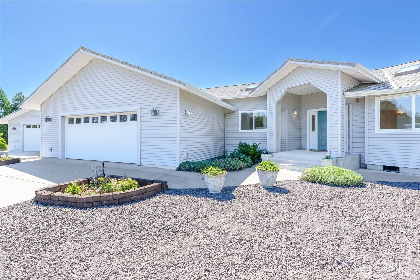 Property photo for 141 Kiwi Lane, Sequim photo 2