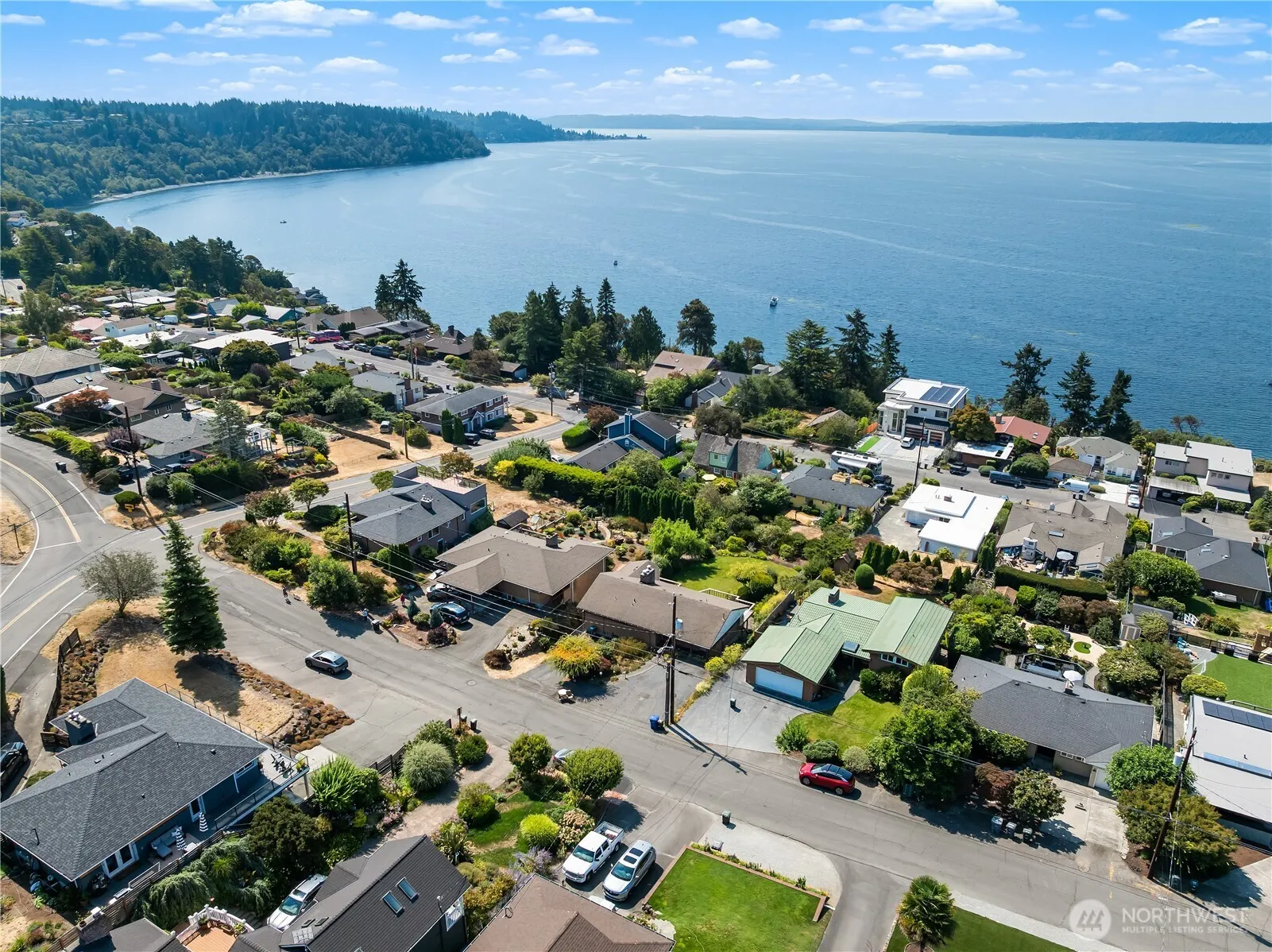 Property photo for 12153 Marine View Drive Sw, Burien photo 4