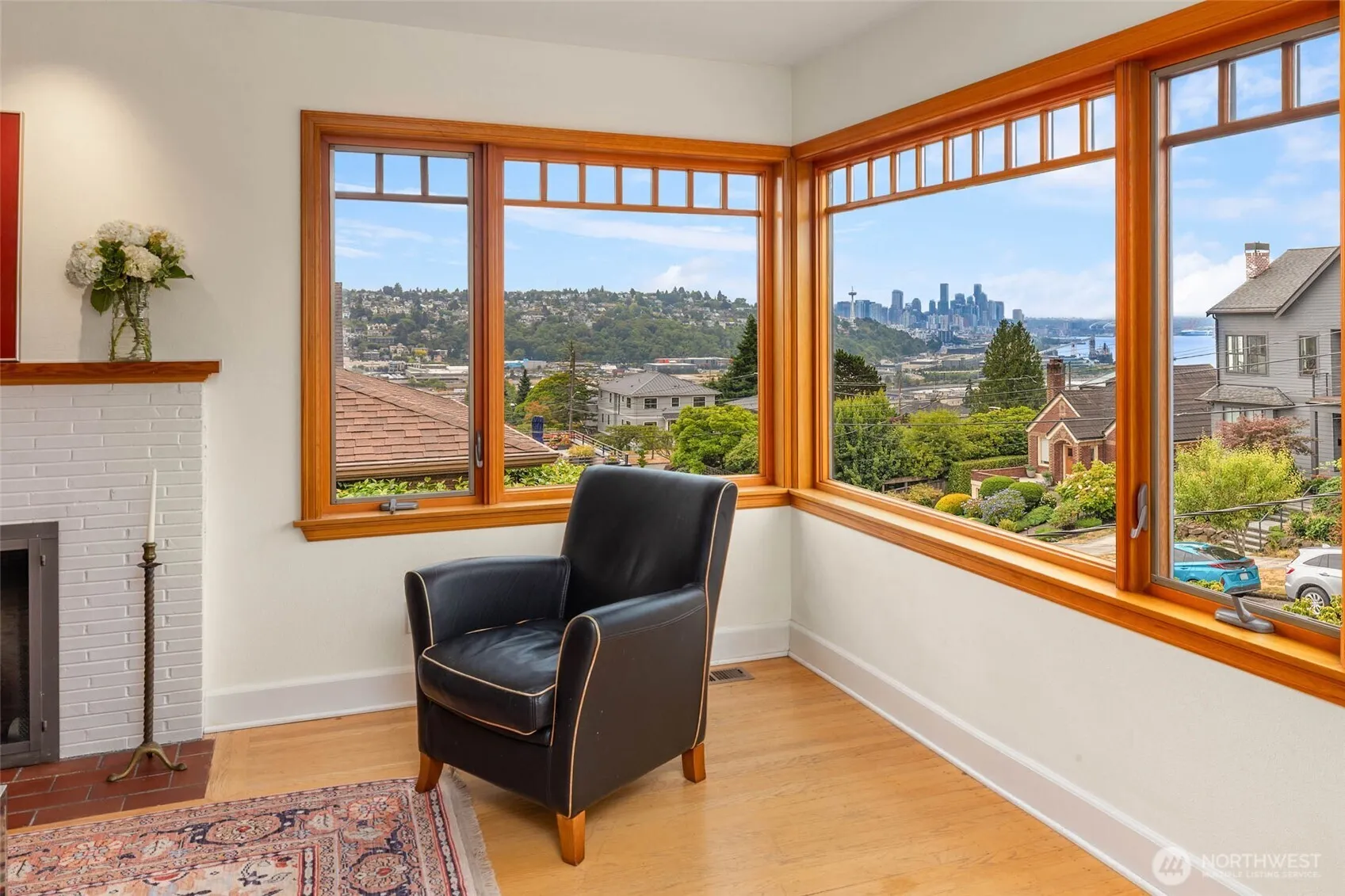 Property photo for 2626 W Boston Street, Seattle photo 3