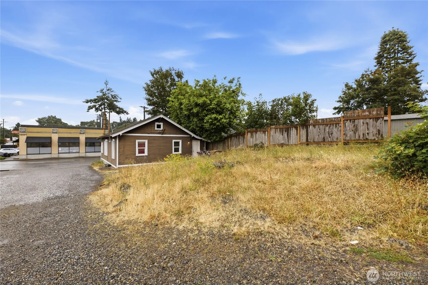 Property photo for 1210 S Union Avenue, Tacoma photo 4