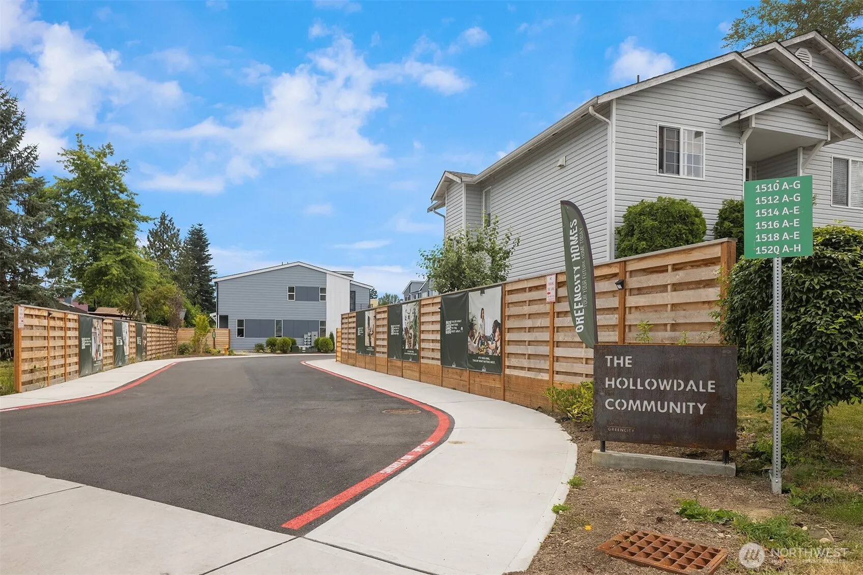 Property photo for 1520 Hollow Dale Place #d, Everett photo 2