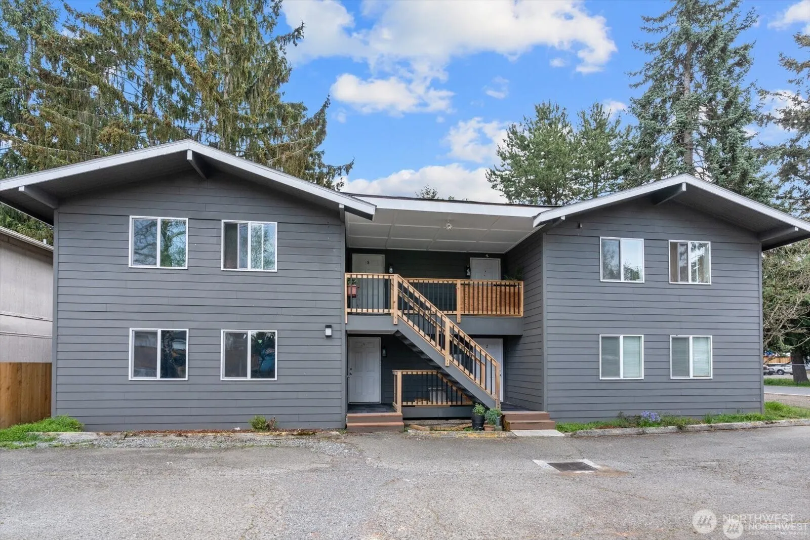 Property photo for 10443 17th Avenue Sw, Seattle photo 3