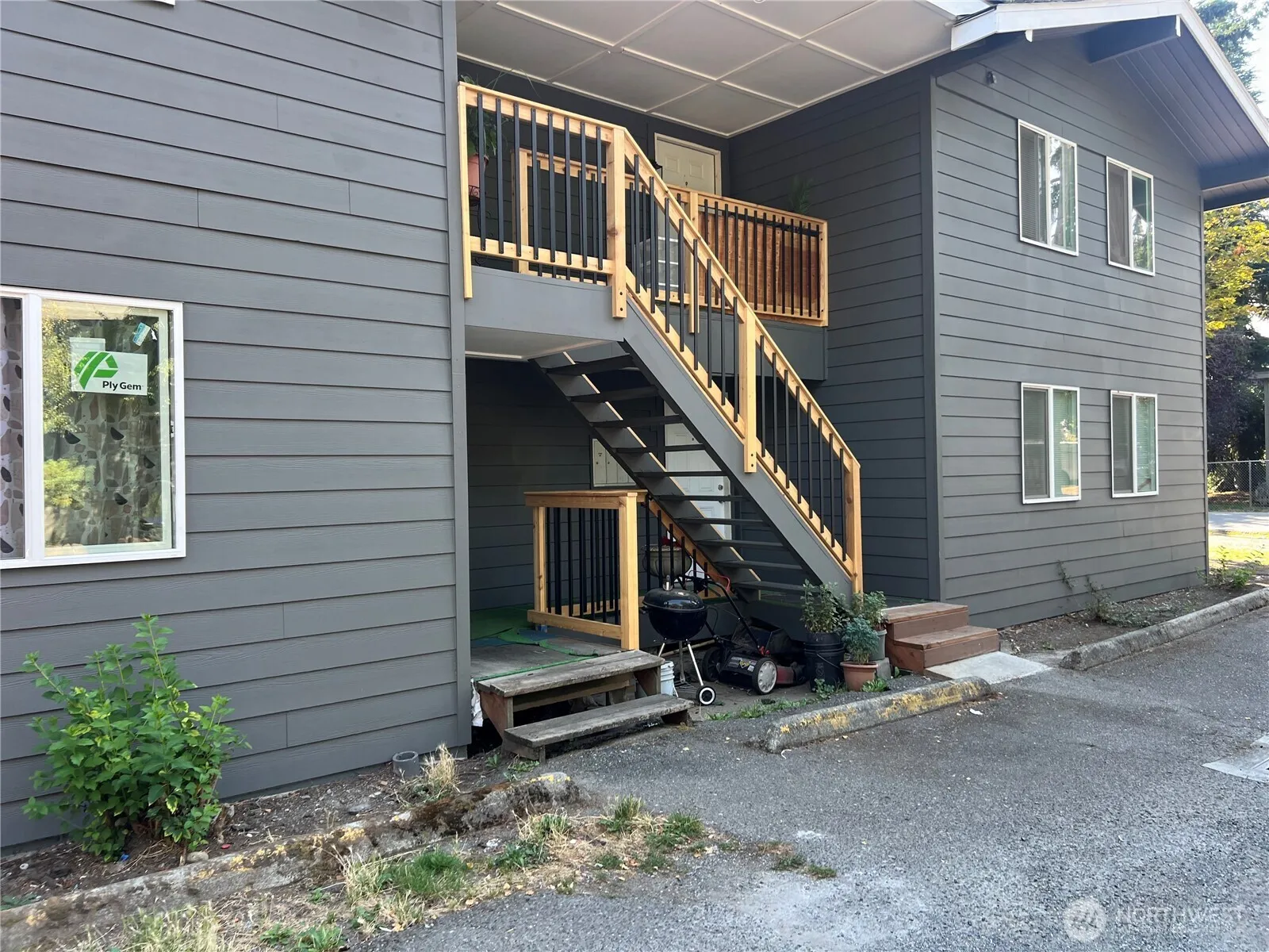 Property photo for 10443 17th Avenue Sw, Seattle photo 4