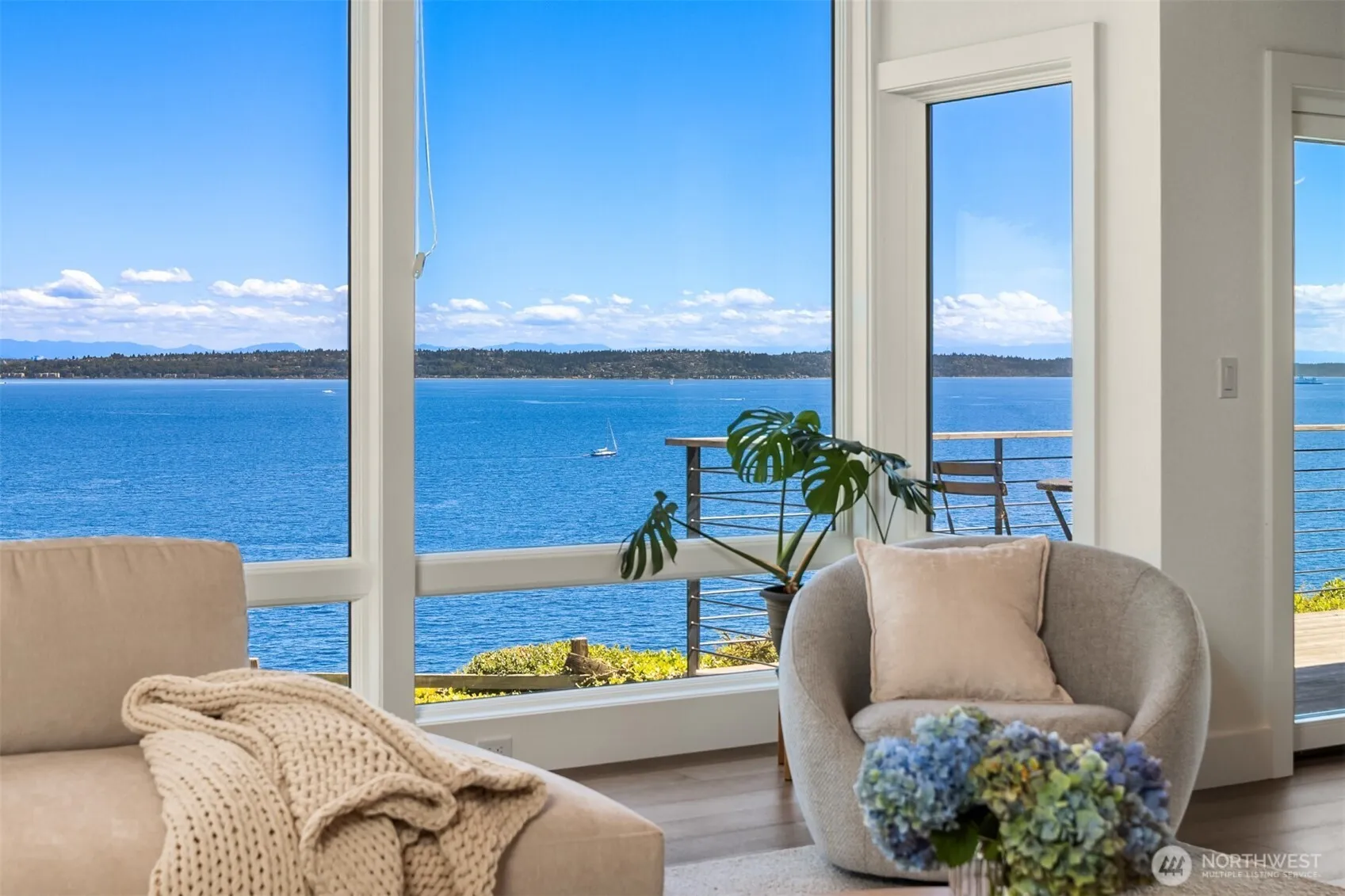 Property photo for 7464 Madrona Drive Ne, Bainbridge Island photo 4