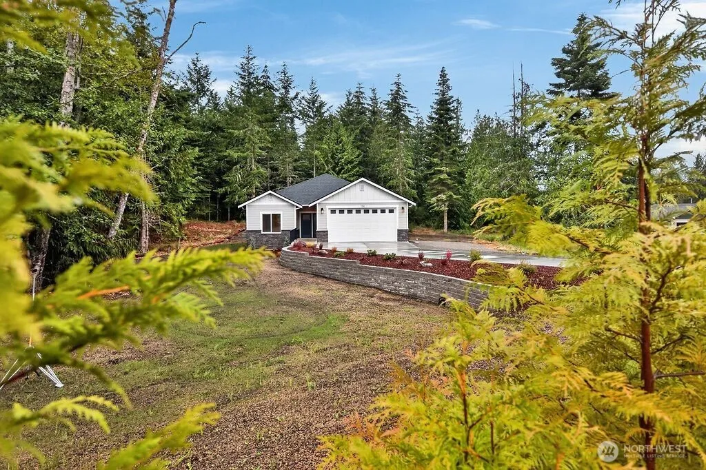Property photo for 154 Shauna Place, Sequim photo 2
