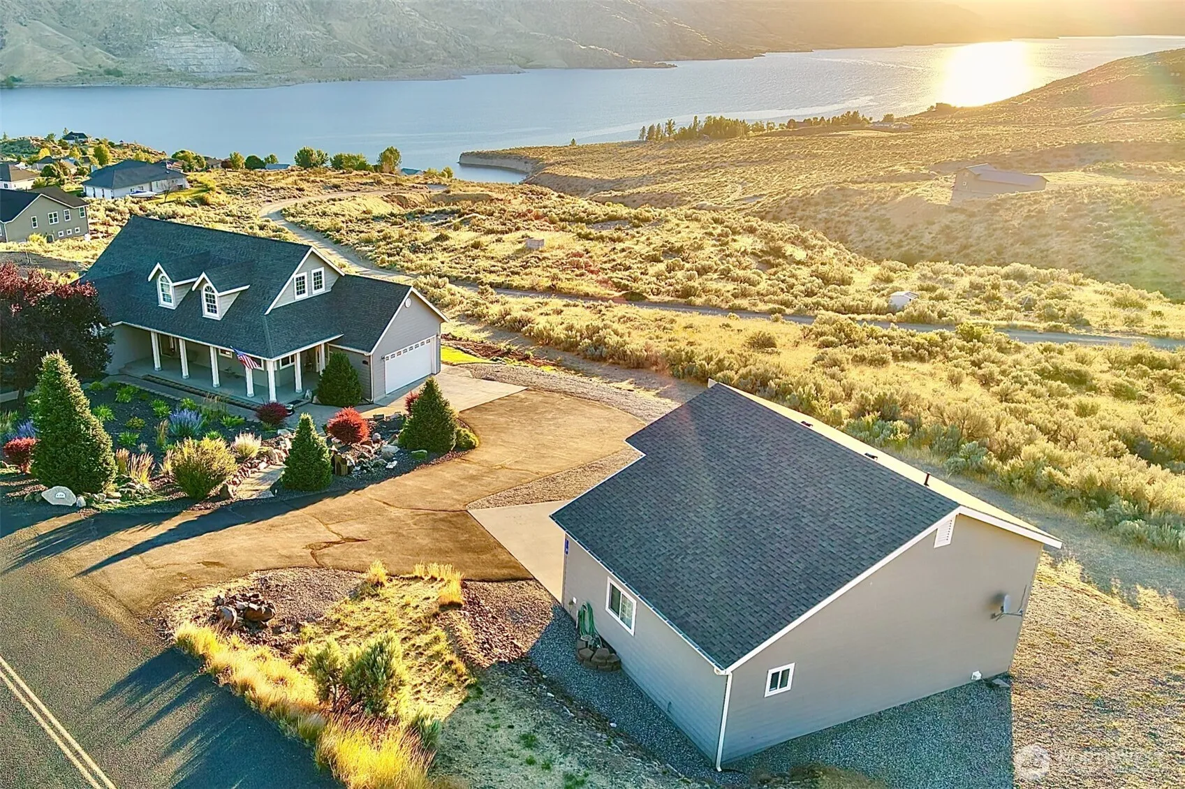 Property photo for 45720 Geostar Drive, Grand Coulee photo 2