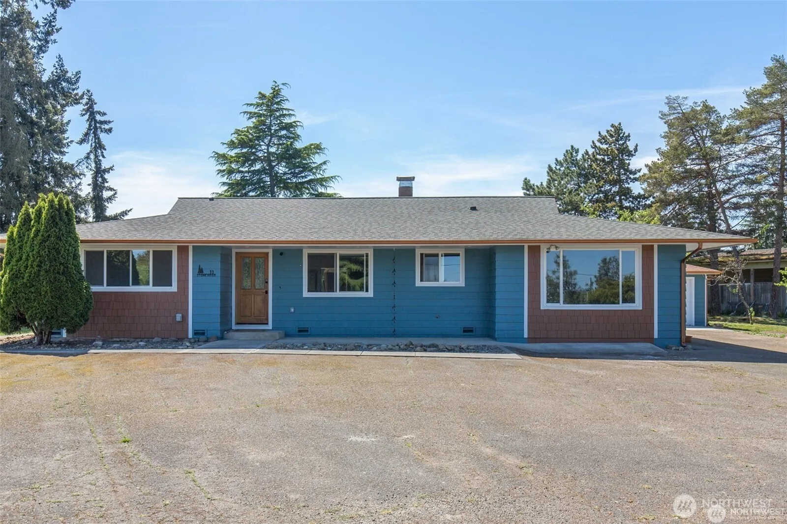Property photo for 11 Stone Road, Sequim photo 2
