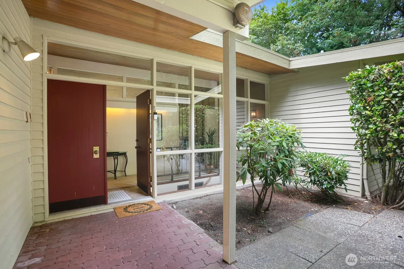 Property photo for 11880 Ne 36th Place, Bellevue photo 5
