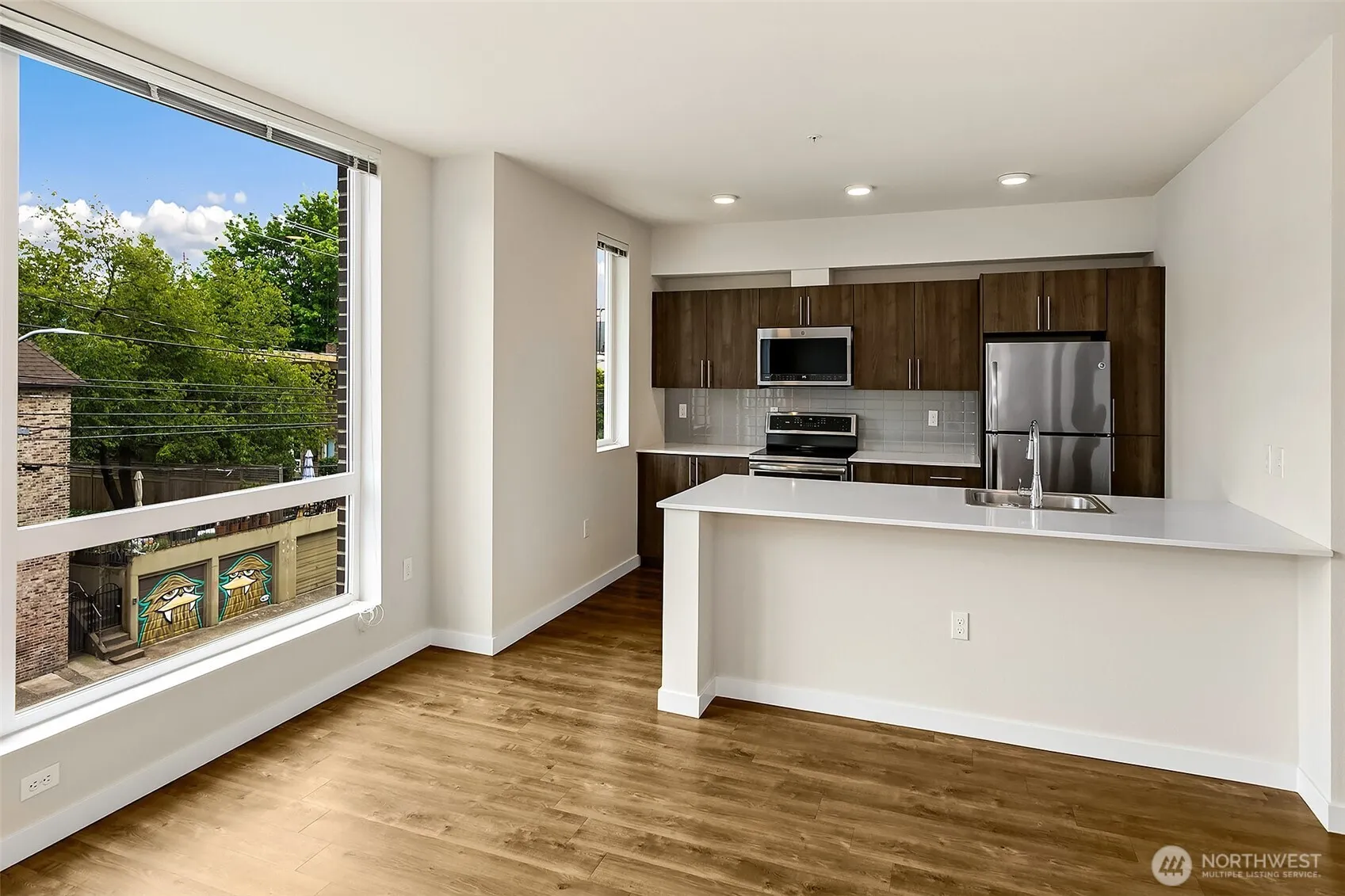 Property photo for 121 12th Avenue E #409, Seattle photo 3