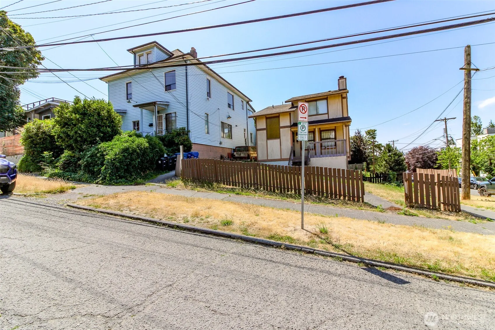 Property photo for 1601 E Alder Street, Seattle photo 3
