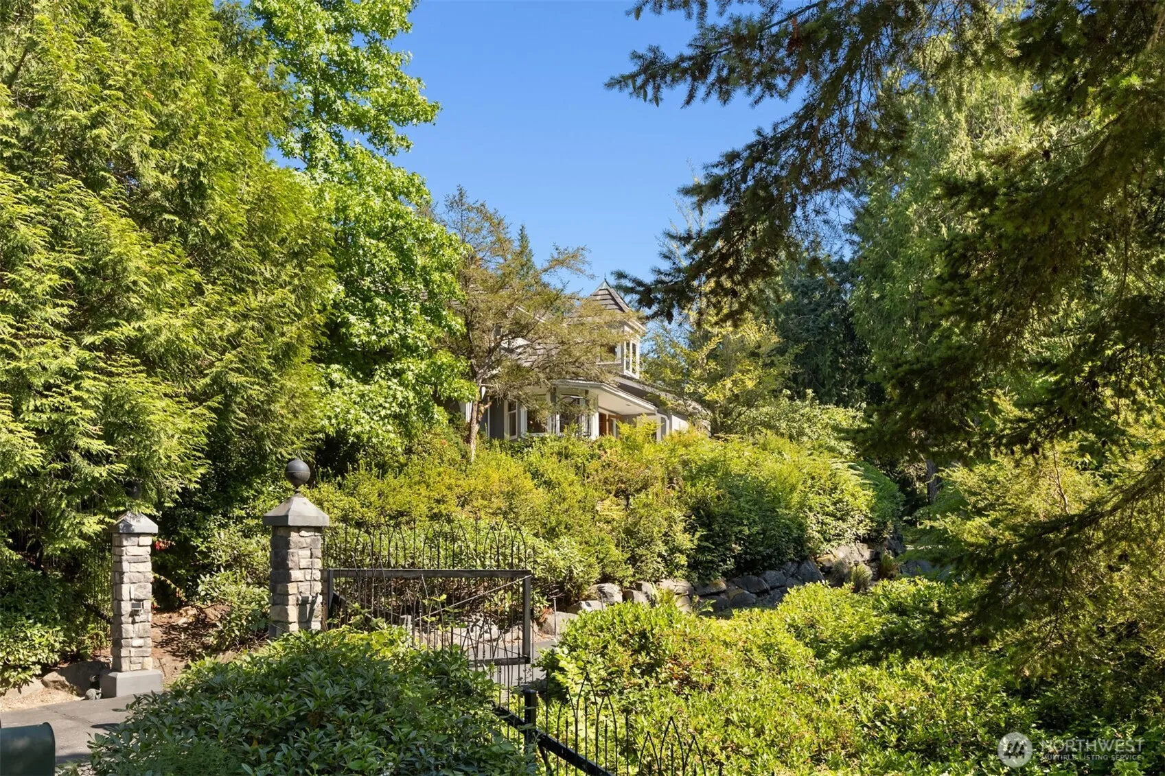 Property photo for 7205 Ne Dolphin Drive, Bainbridge Island photo 4