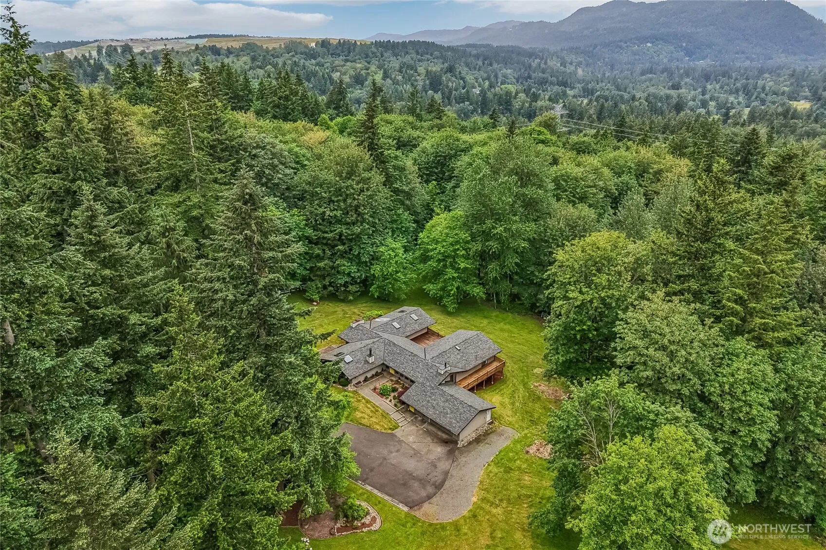 Property photo for 16808 240th Avenue Se, Maple Valley photo 2