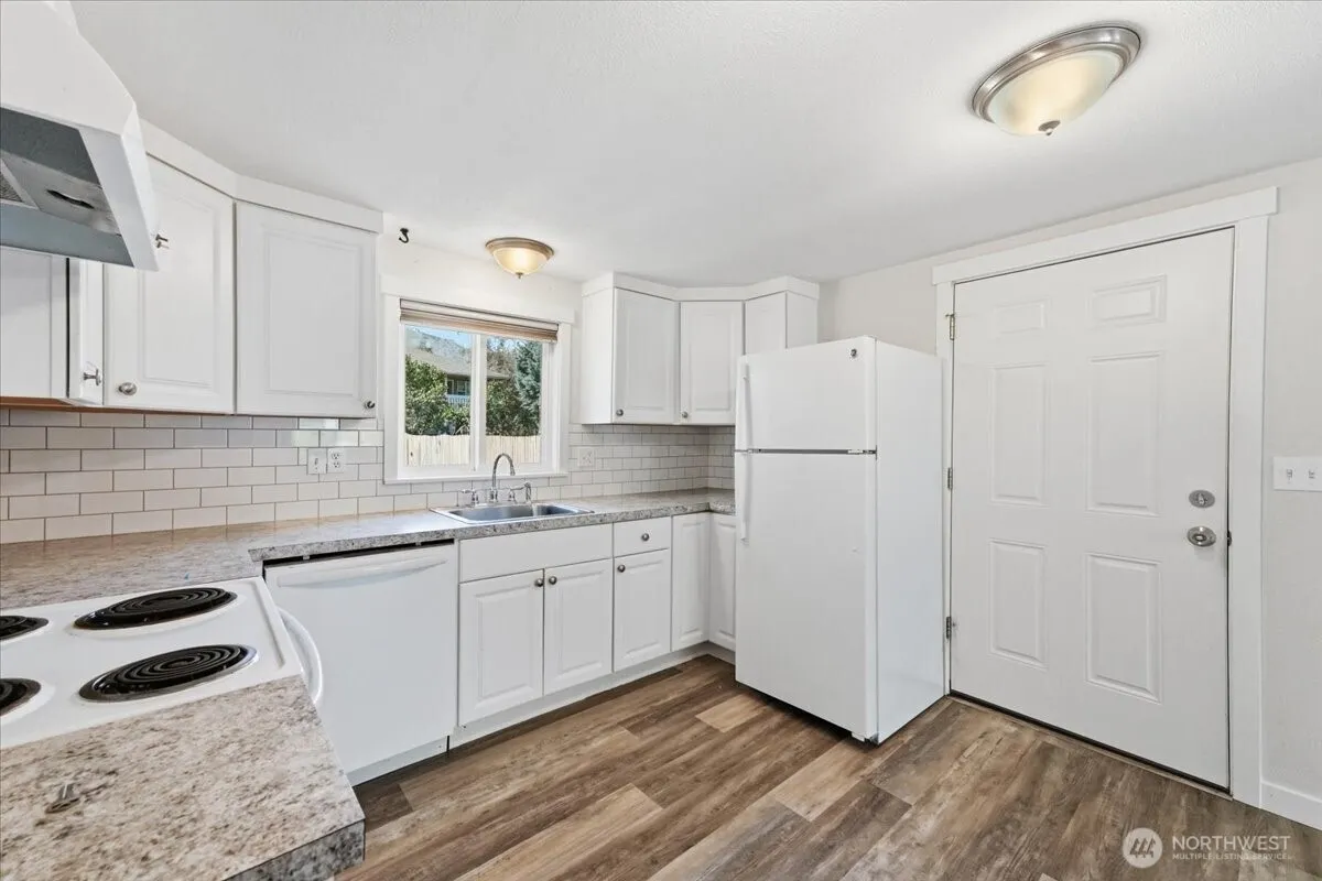 Property photo for 119 W Gibson Avenue, Chelan photo 5