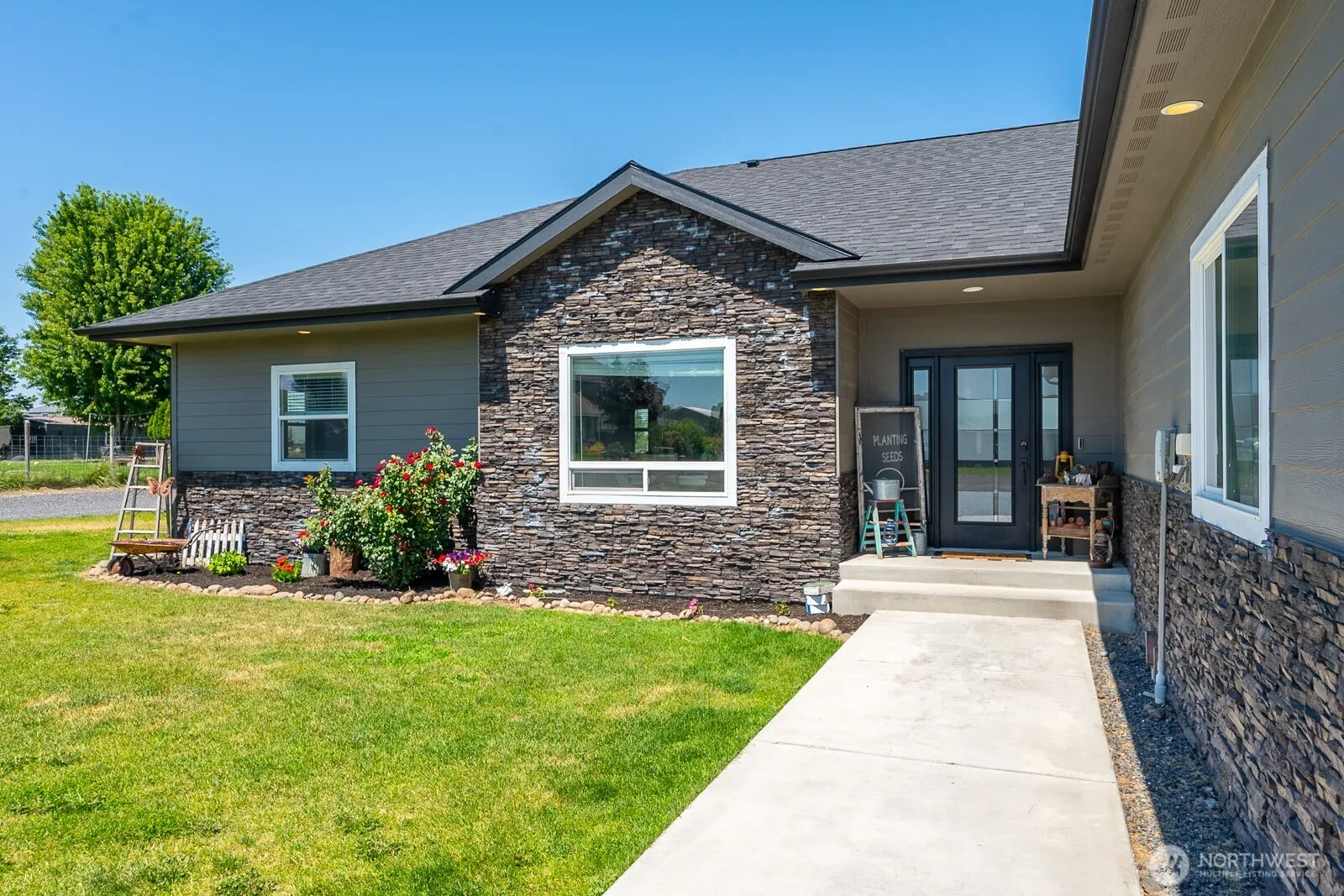 Property photo for 10316 Road 5.9 Ne, Moses Lake