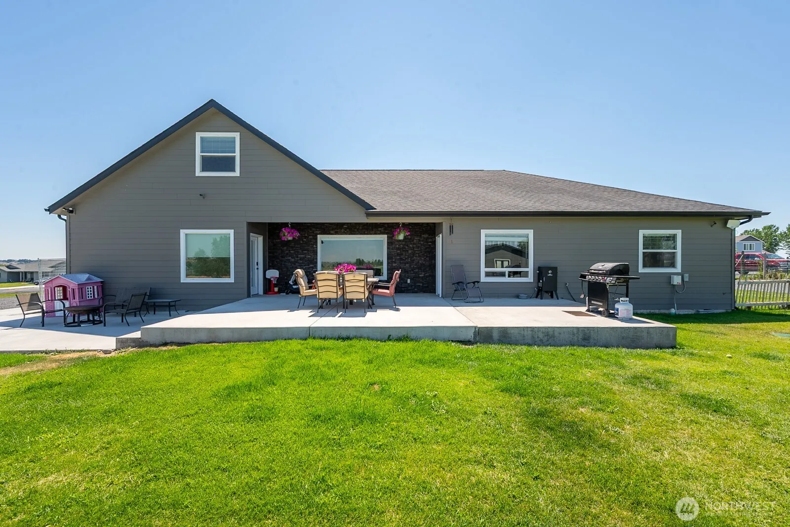 Property photo for 10316 Road 5.9 Ne, Moses Lake photo 4