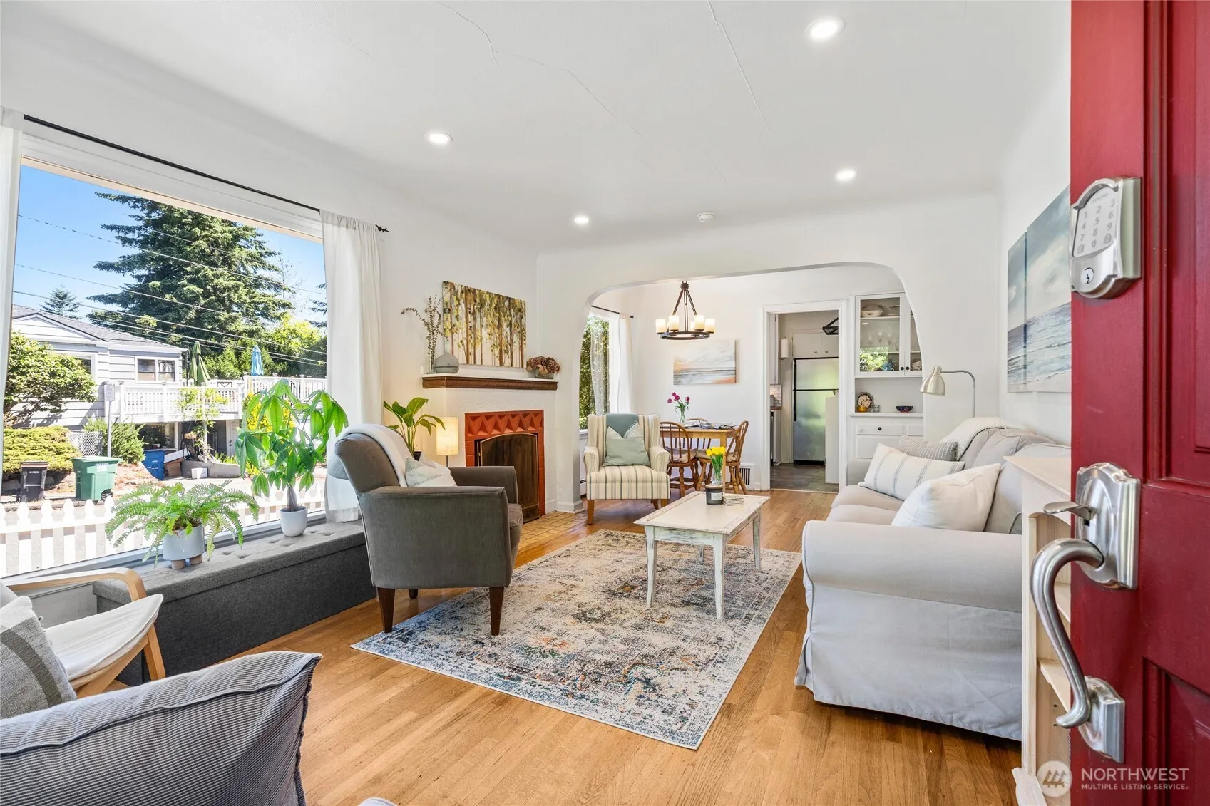 Property photo for 8526 17th Avenue Ne, Seattle photo 4
