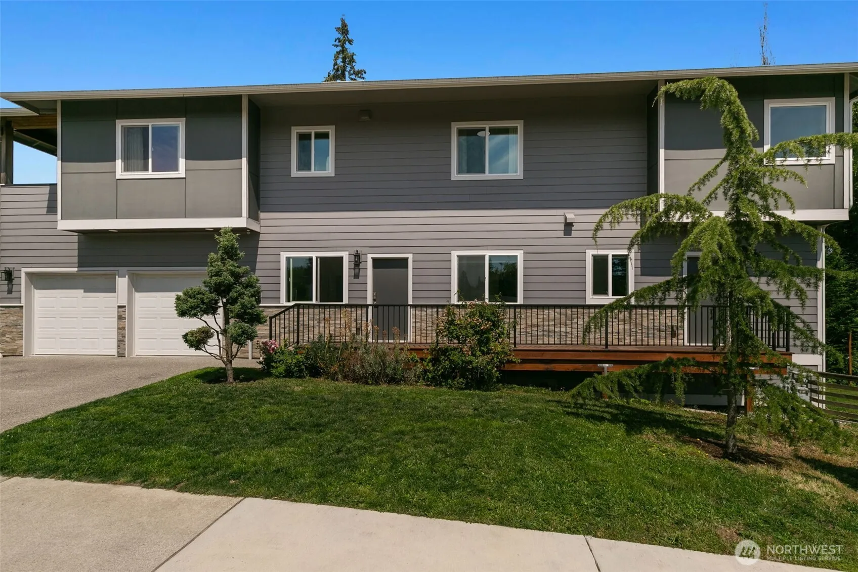 Property photo for 4608 223 Street Sw, Mountlake Terrace photo 2