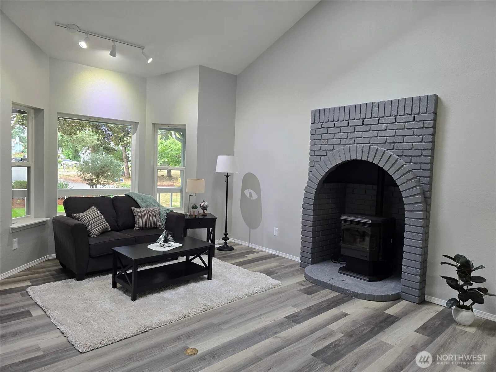 Property photo for 1911 154th Street Ct E, Tacoma photo 3