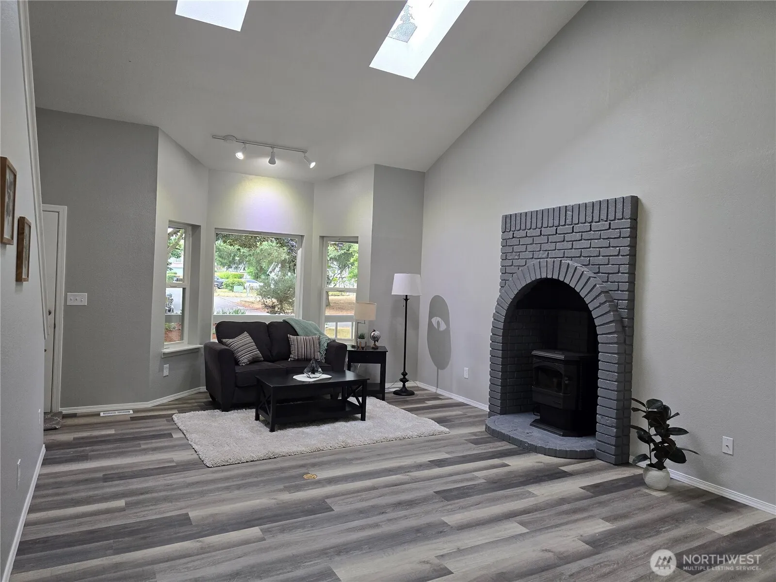 Property photo for 1911 154th Street Ct E, Tacoma photo 4