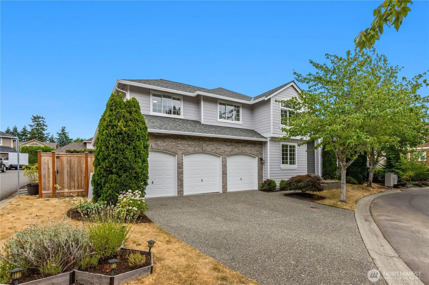 Property photo for 13350 Ne 134th Place, Kirkland photo 2
