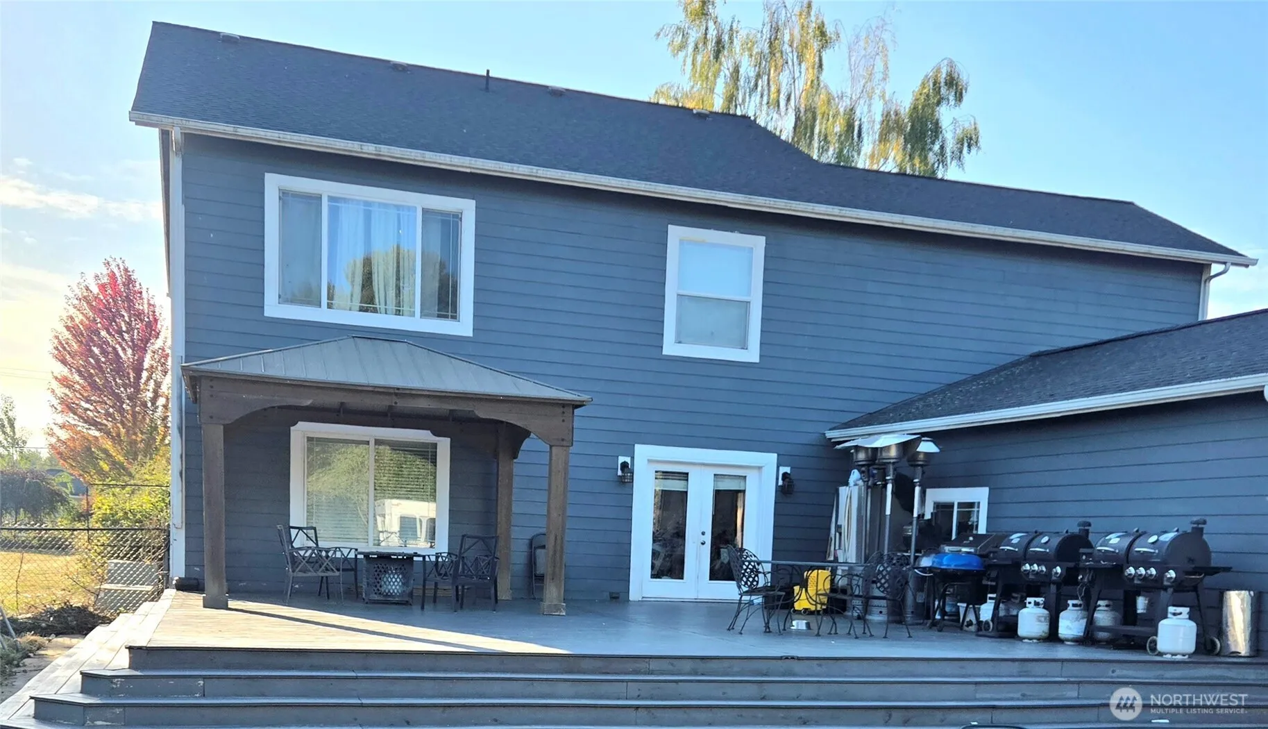 Property photo for 13711 Vickery Avenue E, Tacoma photo 3