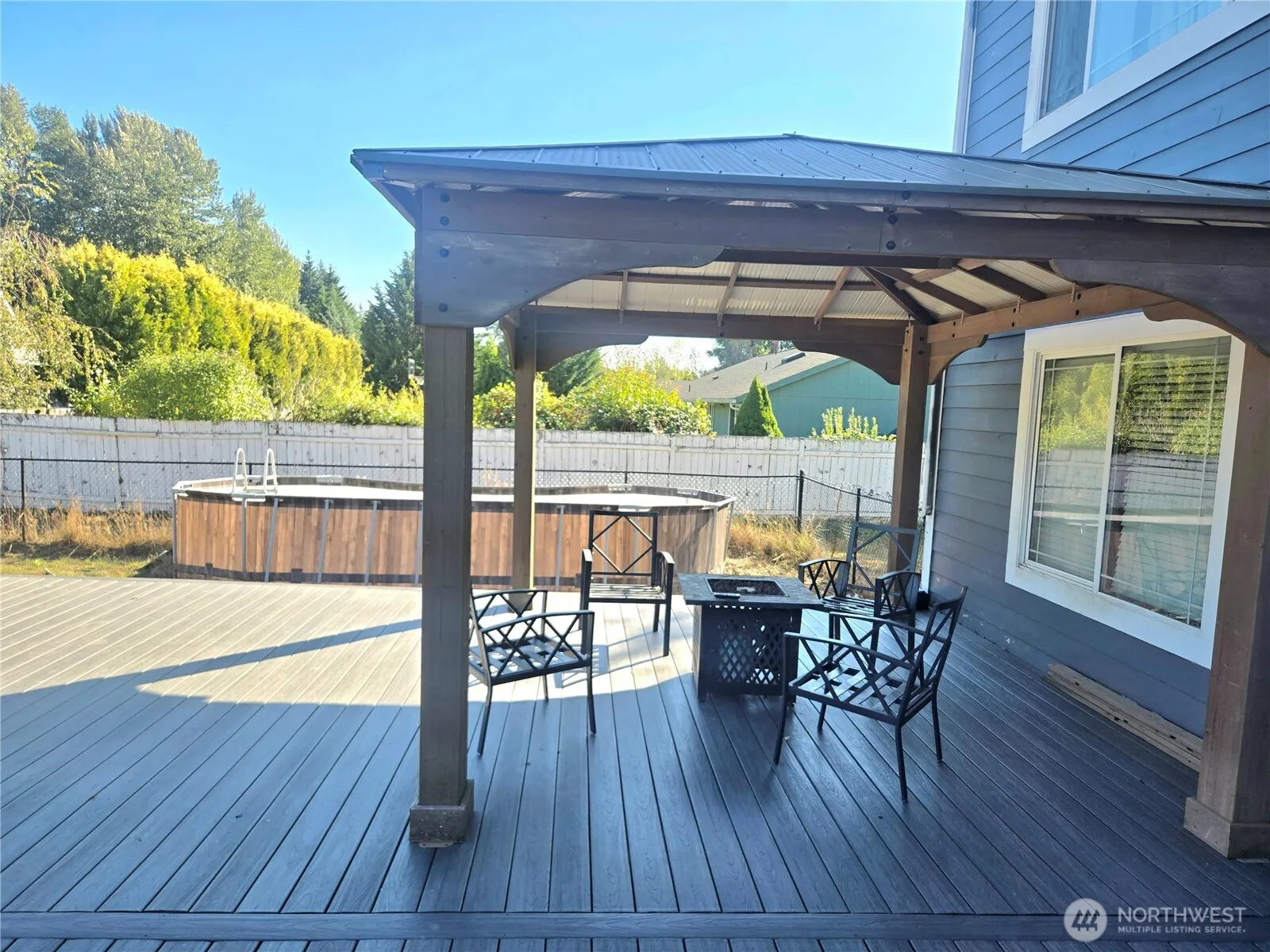 Property photo for 13711 Vickery Avenue E, Tacoma photo 4