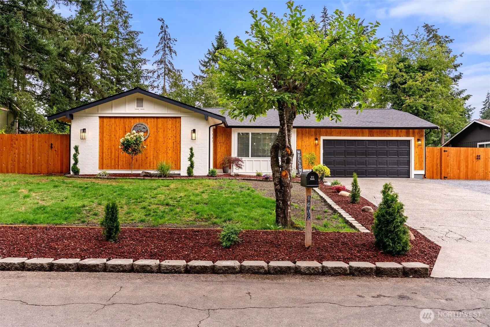 Property photo for 1402 159th Street Ct E, Tacoma photo 2