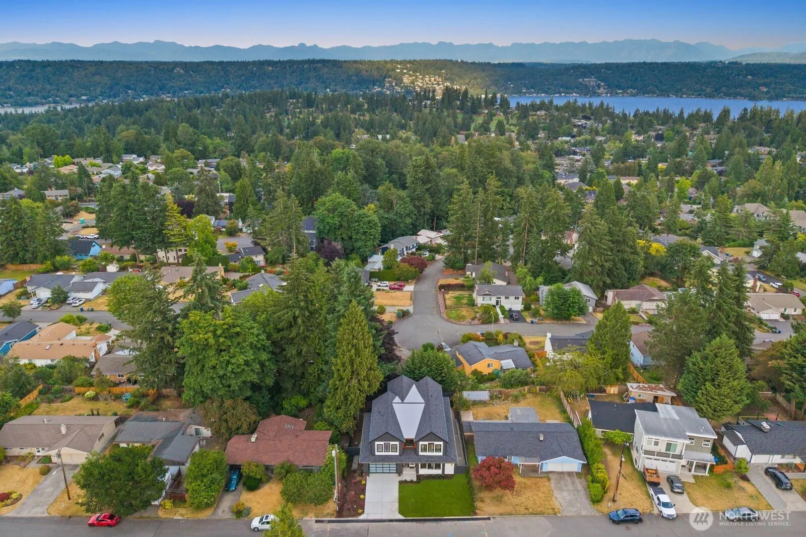 Property photo for 1626 172nd Avenue Ne, Bellevue photo 5