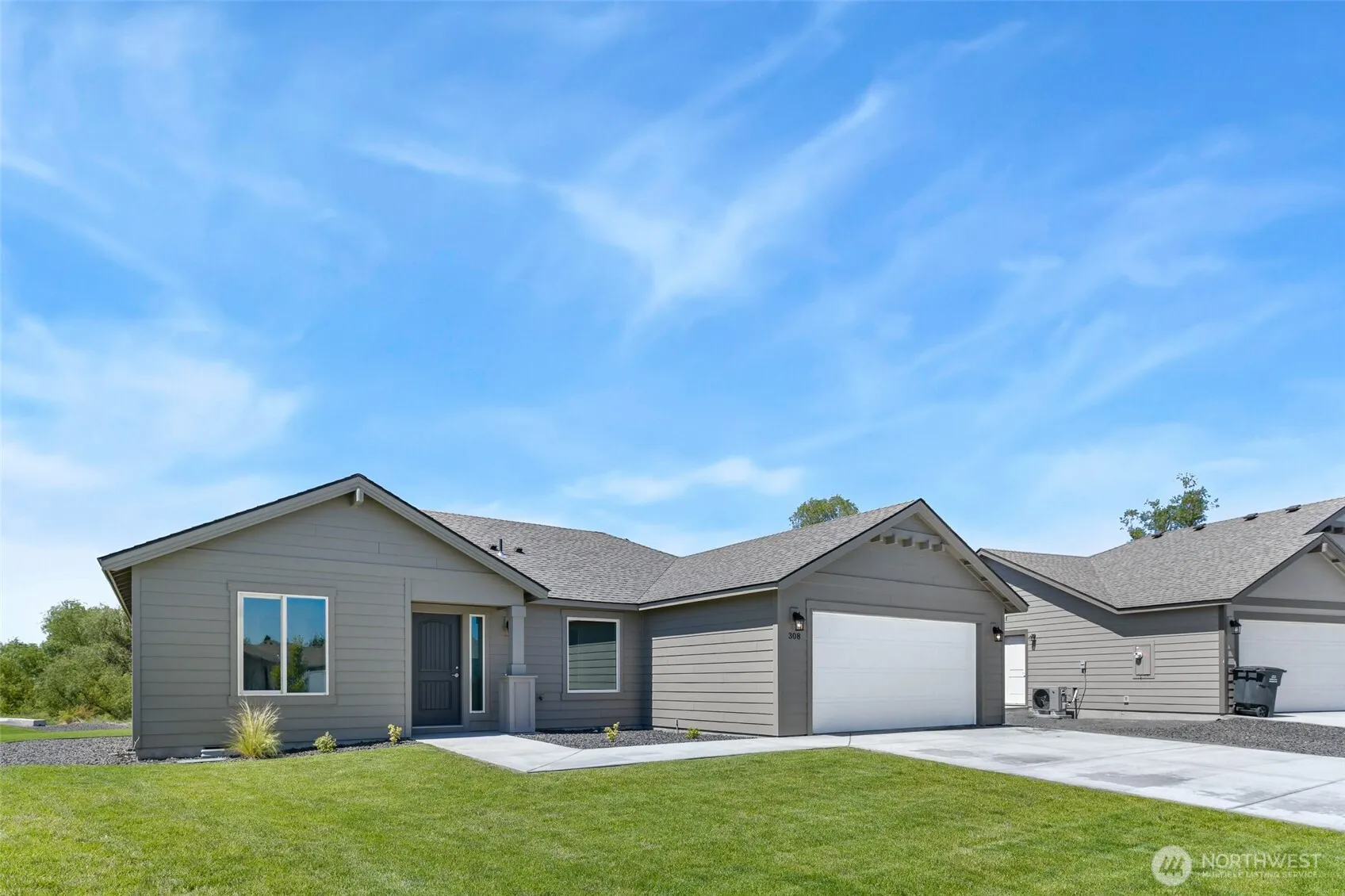 Property photo for 308 N Sandy Loop, Moses Lake photo 2