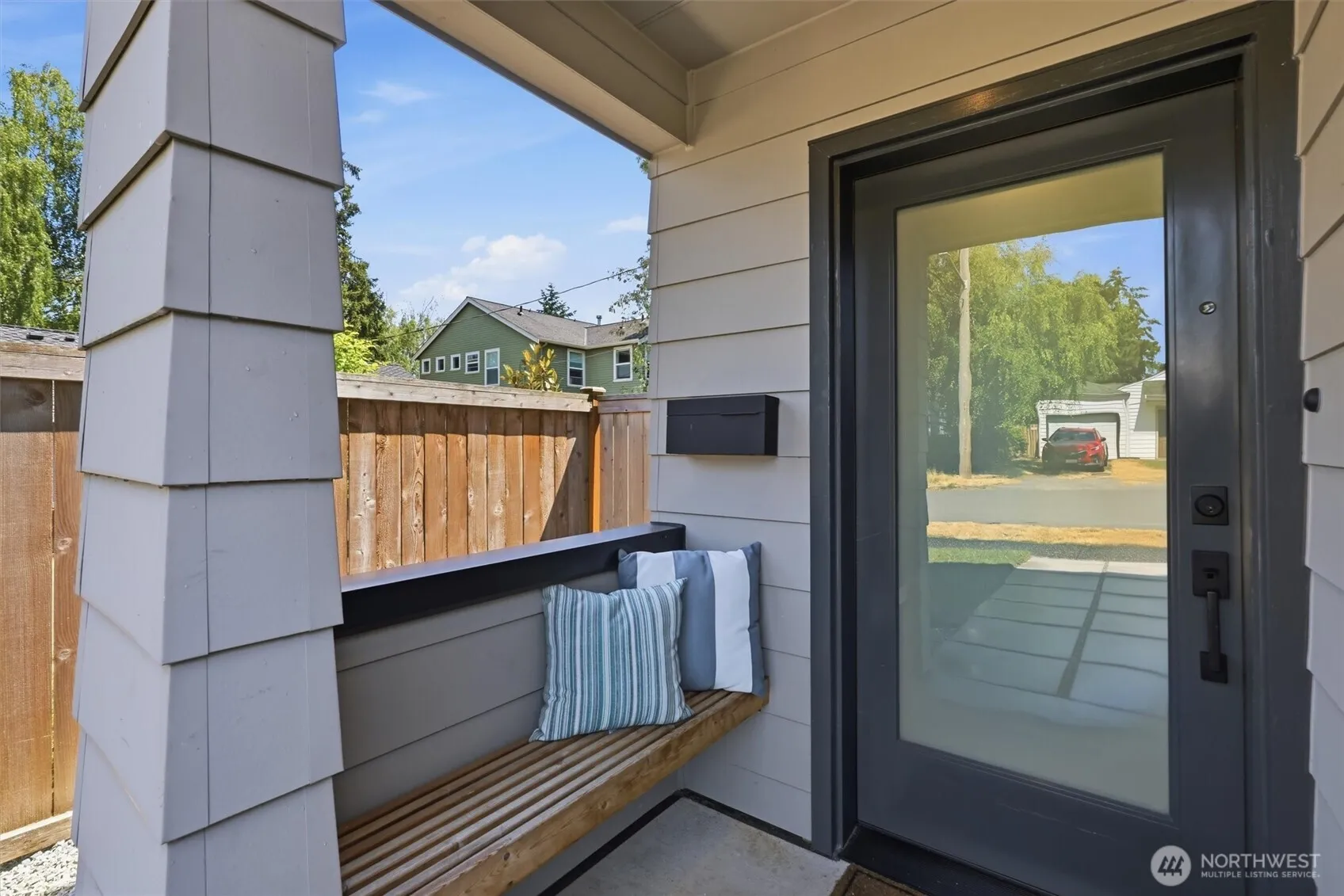 Property photo for 2109 Ne 83rd Street, Seattle photo 3