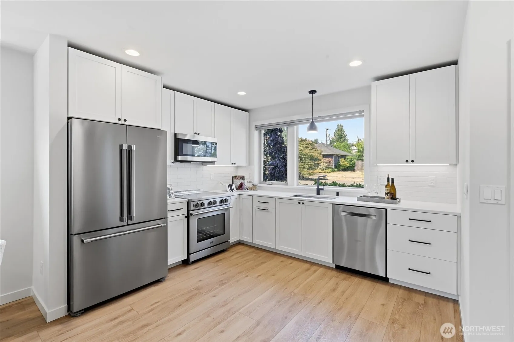 Property photo for 2109 Ne 83rd Street, Seattle photo 5