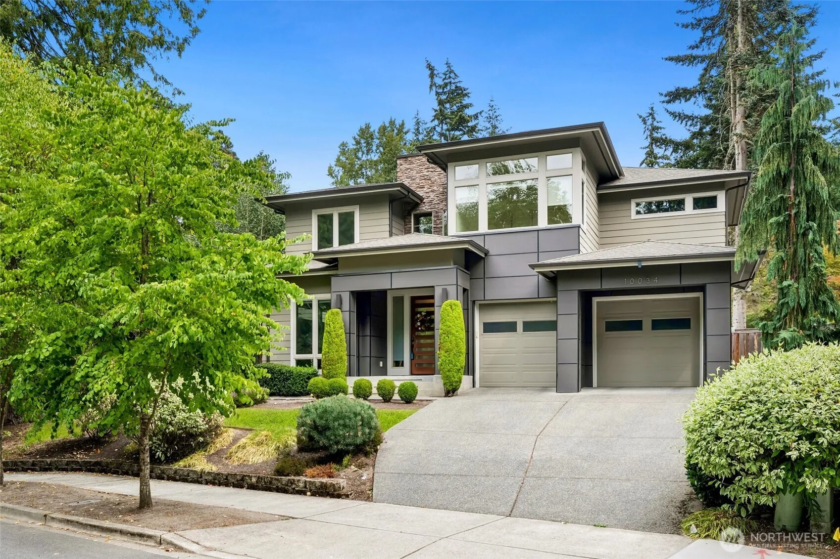 Property photo for 10034 Slater Avenue Ne, Kirkland
