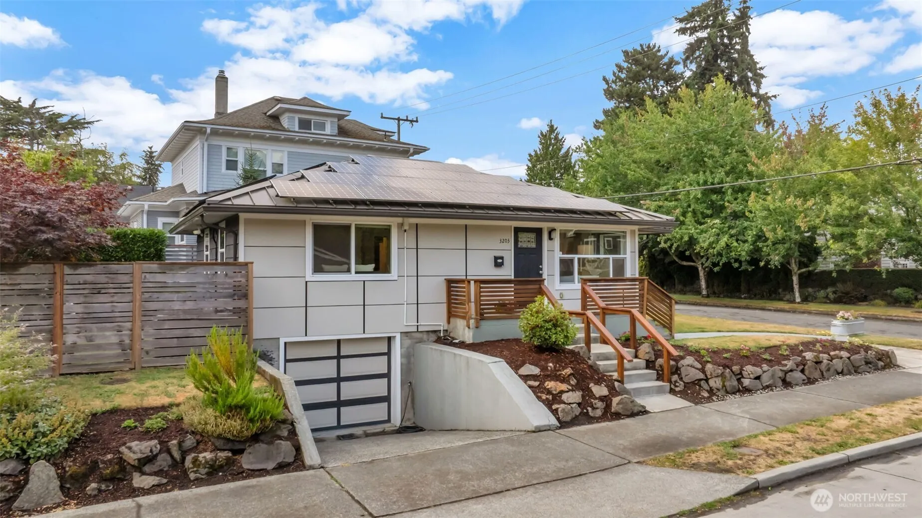 Property photo for 3203 35th Avenue S, Seattle photo 3