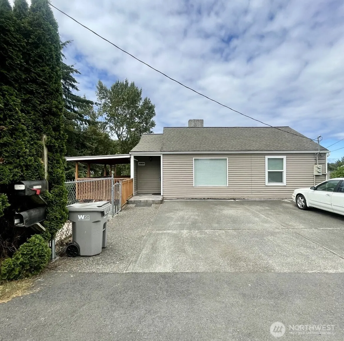 Property photo for 13829 51st Ave Avenue S, Tukwila