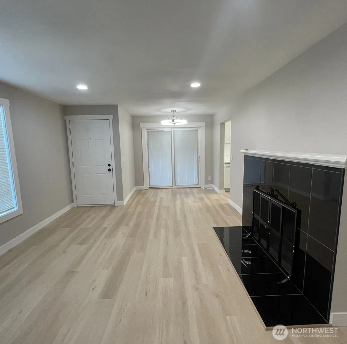 Property photo for 13829 51st Ave Avenue S, Tukwila photo 3