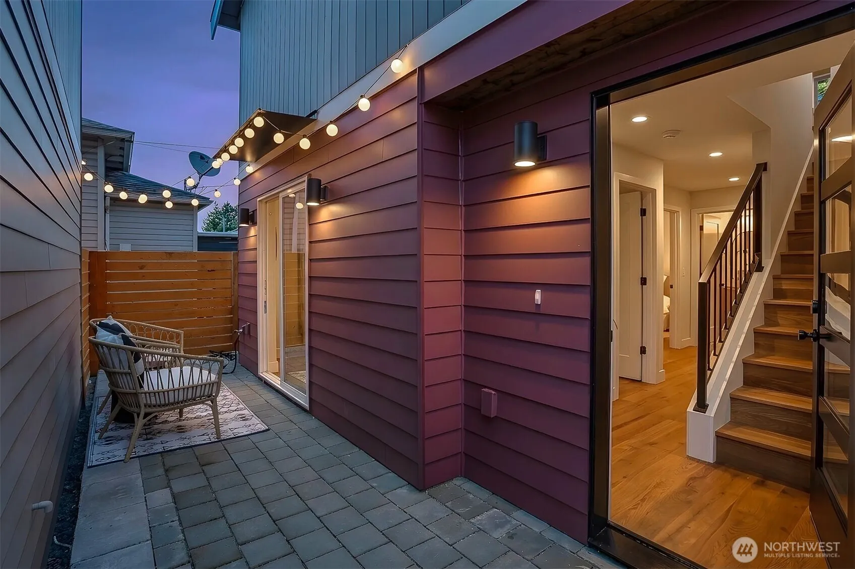 Property photo for 2412 Queen Anne Avenue N, Seattle photo 2
