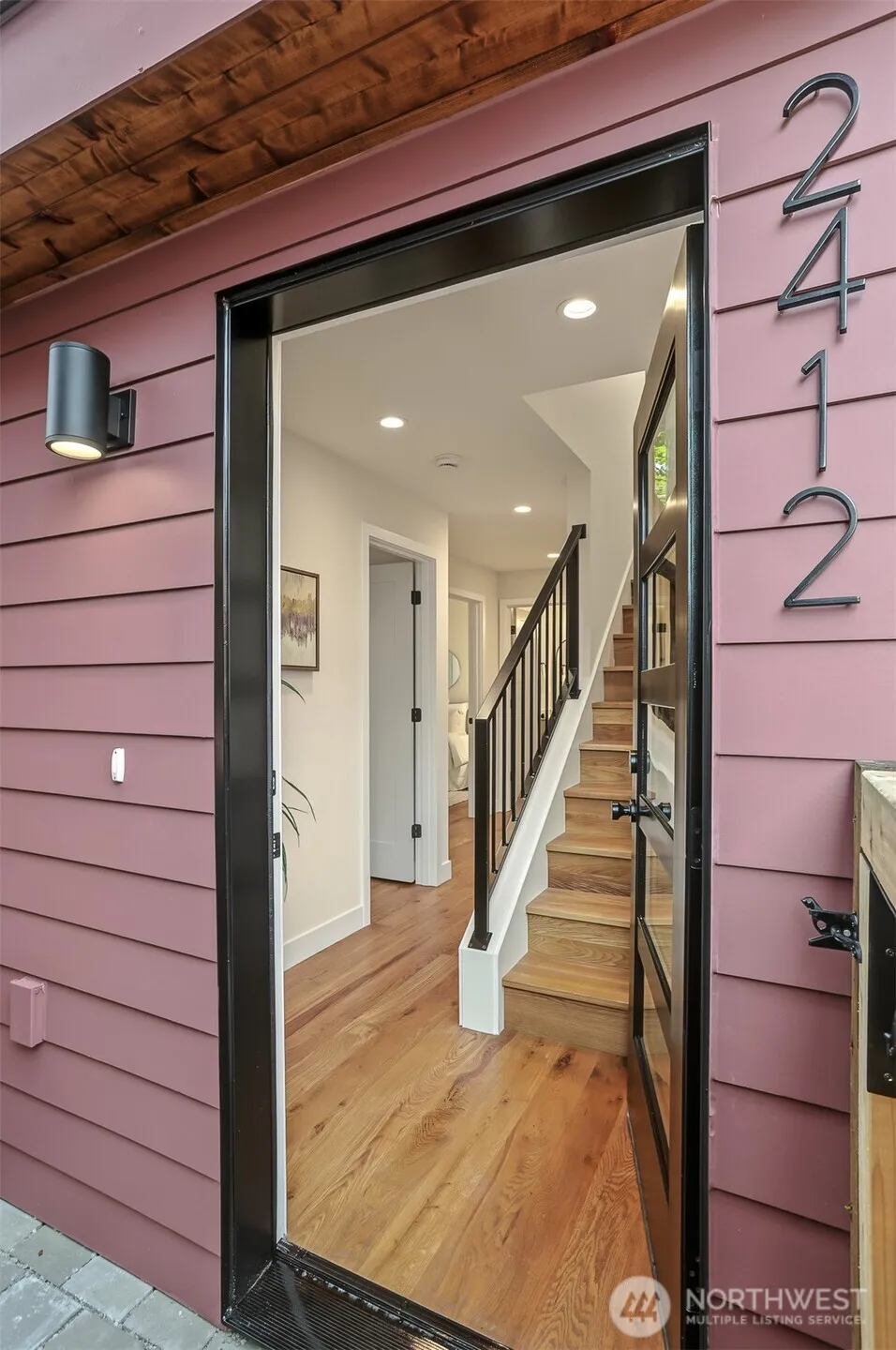 Property photo for 2412 Queen Anne Avenue N, Seattle