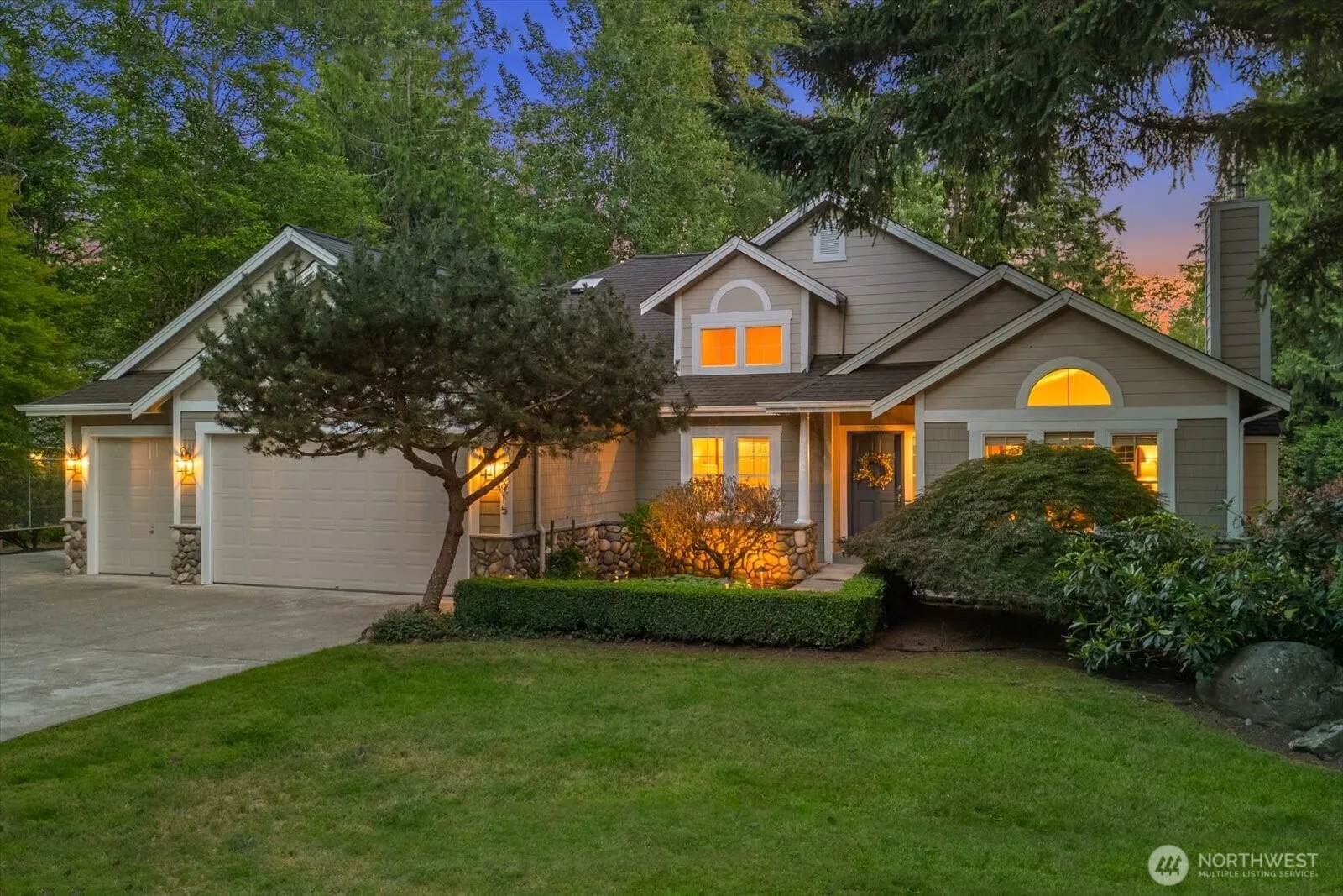 Property photo for 23915 Ne 80th Street, Redmond