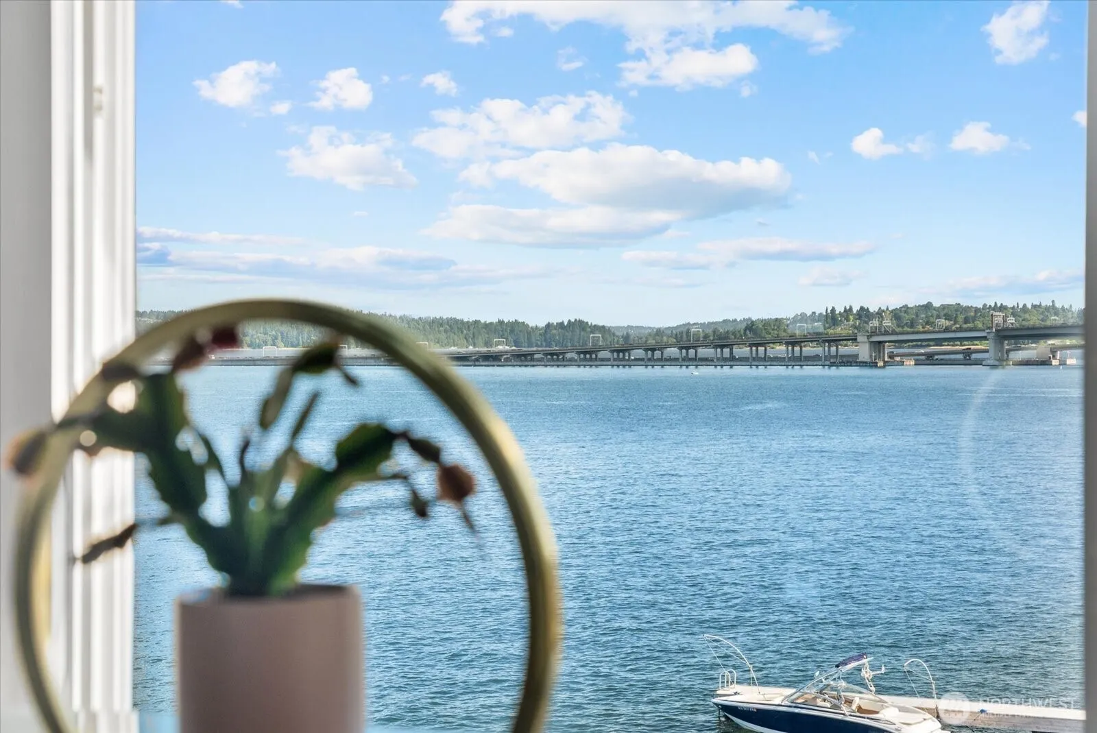 Property photo for 334 Lakeside Avenue S #406, Seattle photo 4