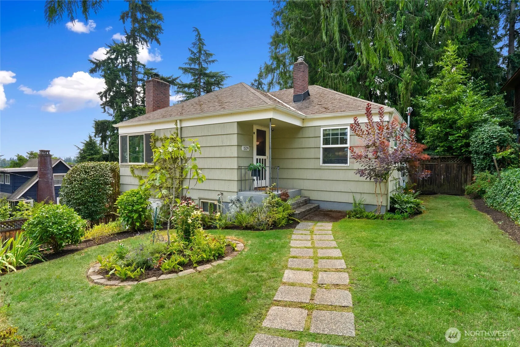 Property photo for 1529 Ne 94th Street, Seattle